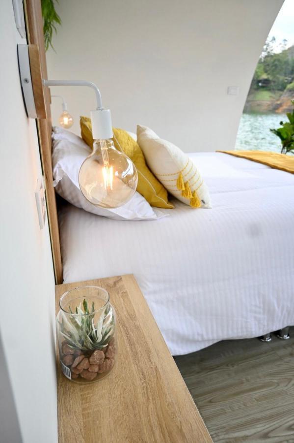 Casa Flotante La Trinidad Hotel Guatapé Екстериор снимка