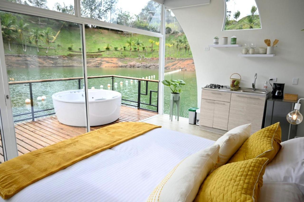 Casa Flotante La Trinidad Hotel Guatapé Екстериор снимка