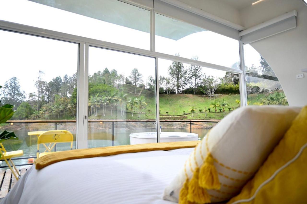 Casa Flotante La Trinidad Hotel Guatapé Екстериор снимка