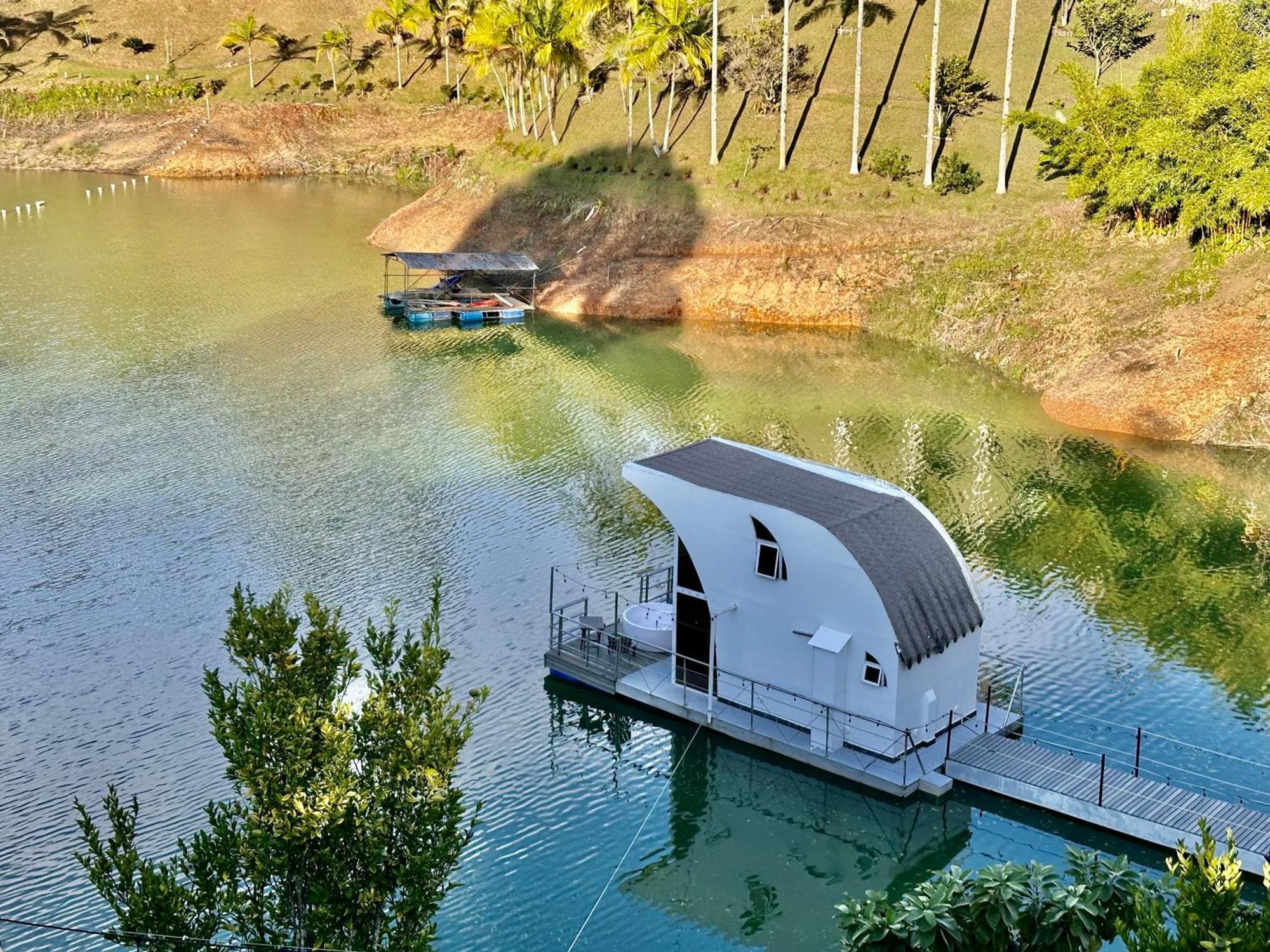 Casa Flotante La Trinidad Hotel Guatapé Екстериор снимка