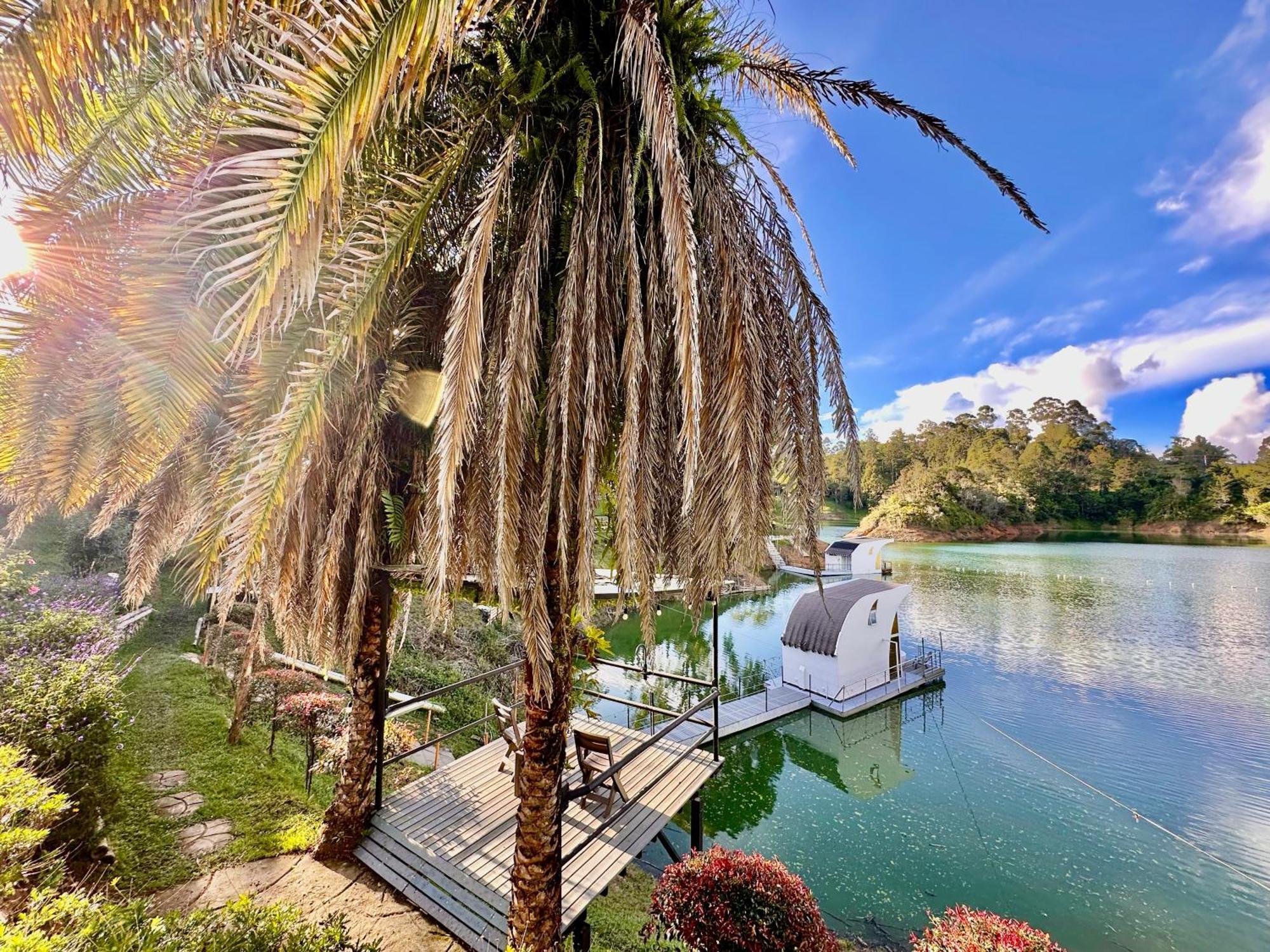 Casa Flotante La Trinidad Hotel Guatapé Екстериор снимка